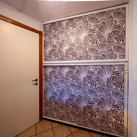 Dust And Snow - Sulle Piste Da Sci Di